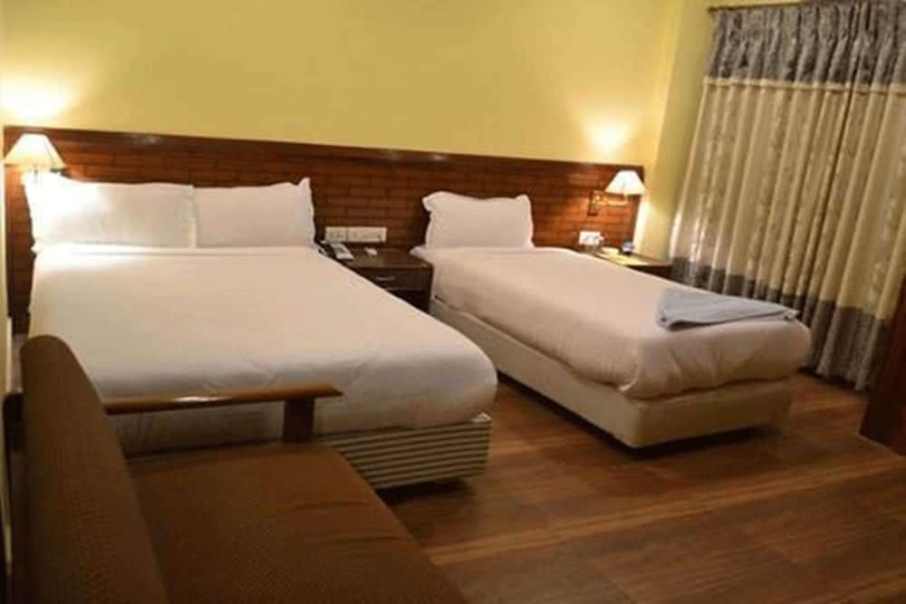 Hotel The White Lotus View 3 estrellas en Bhairāhawā