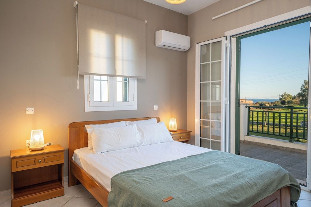 Captain's Villas 3