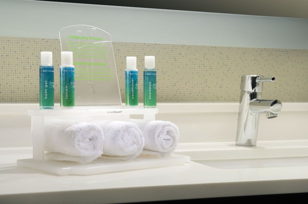 Holiday Inn Express & Suites Charlottesville - Ruckersville by IHG 3