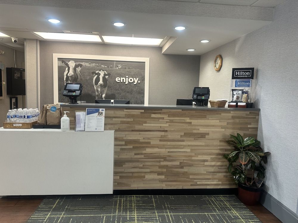 Hampton Inn Bridgeport/Clarksburg 2