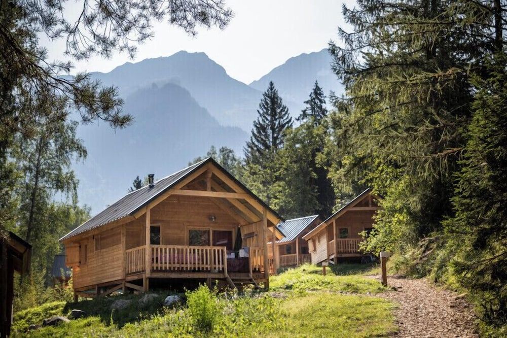 Huttopia Bozel en Vanoise -1 estrellas en Bozel