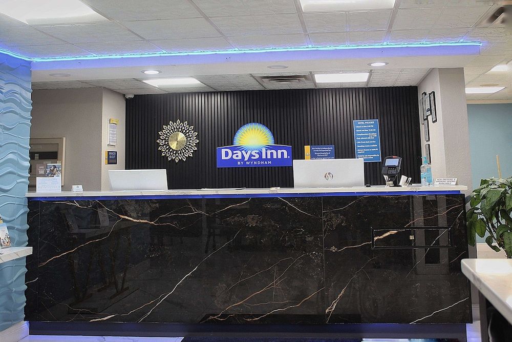 Days Inn by Wyndham Marianna 3