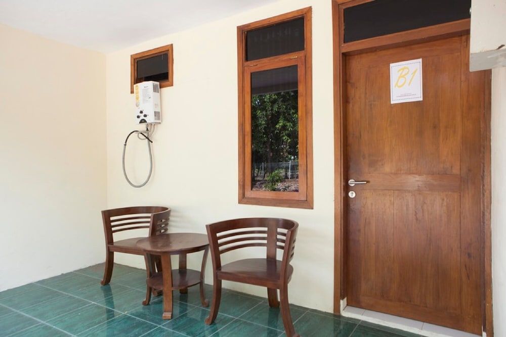 RedDoorz near Baluran National Park 2