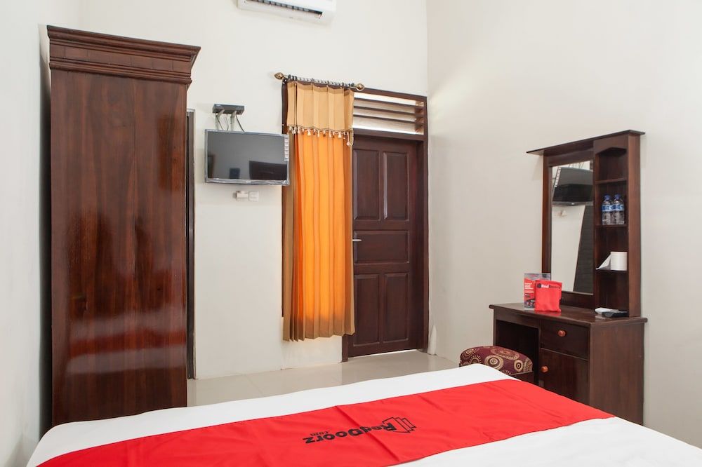 RedDoorz near Banyuwangi Baru Station 2