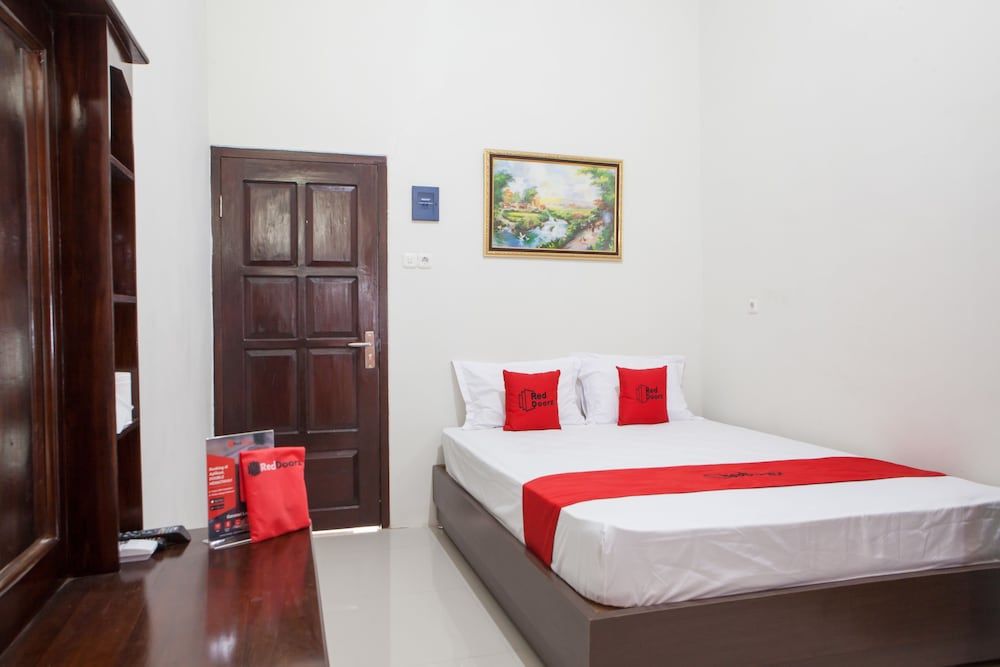 RedDoorz near Banyuwangi Baru Station 2 estrellas en Ketapang