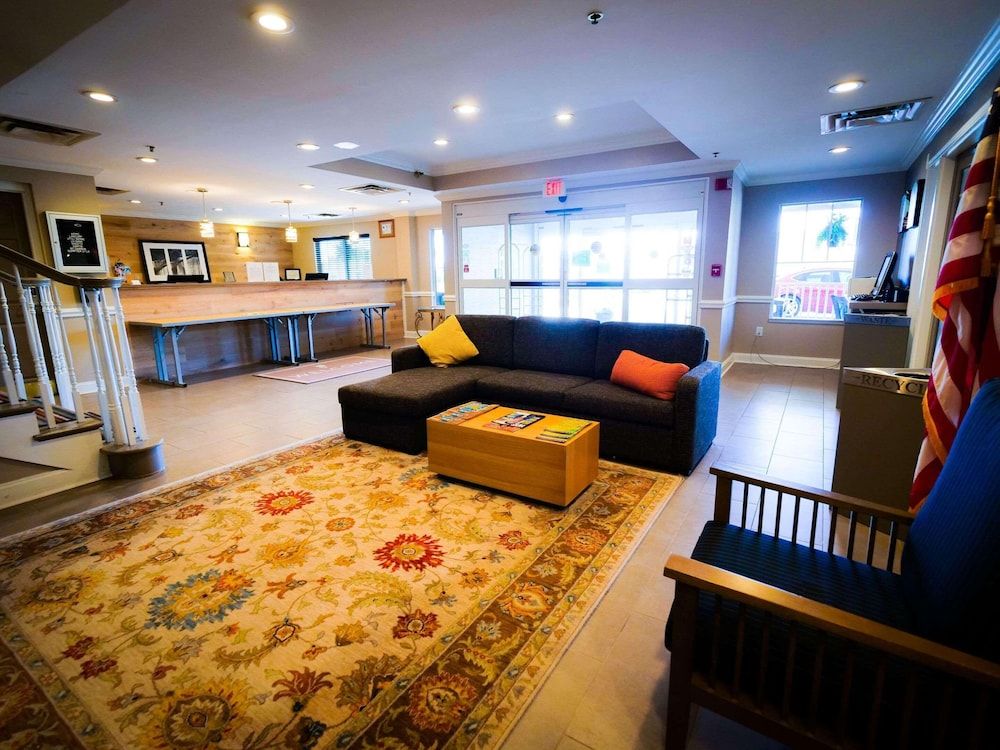 Country Inn & Suites by Radisson, Burlington (Elon), NC 2