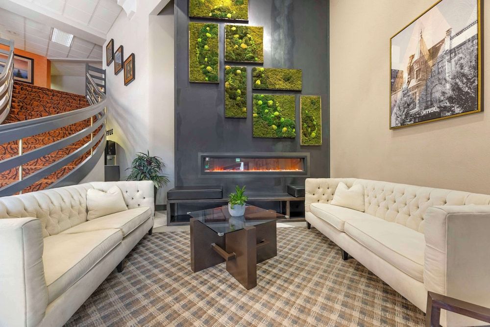 Best Western Plus Mill Creek Inn 3