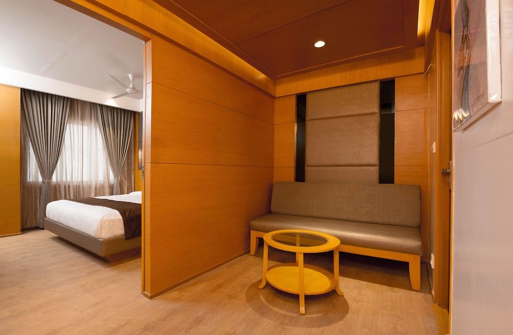 Sri Aadhish Grand 3 estrellas en Arantāngi