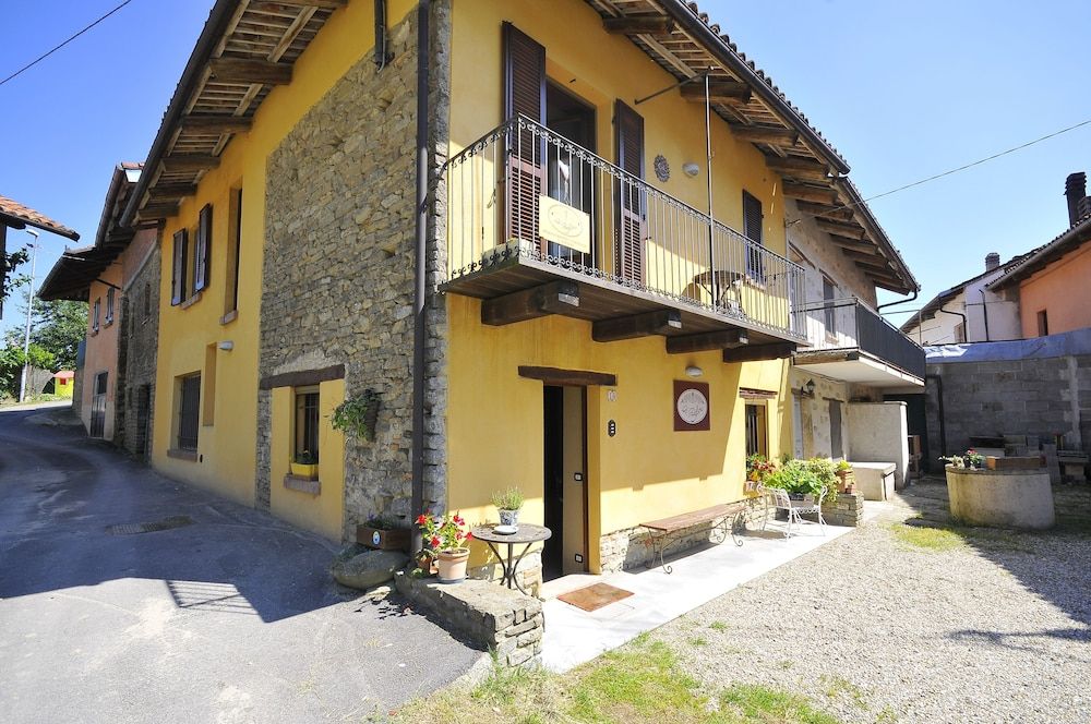 B&B Cà Pavaglione -1 estrellas en Borgomale