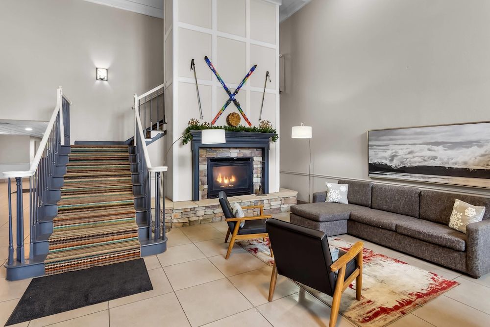Country Inn & Suites by Radisson, Beckley, WV 3