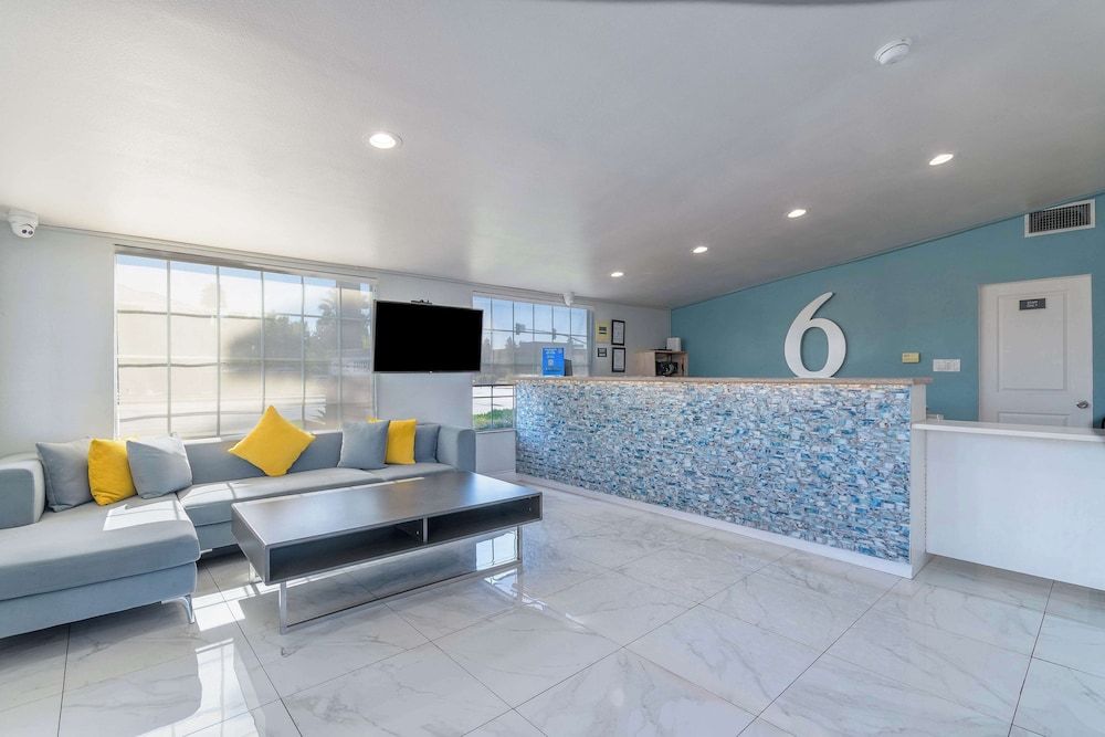 Studio 6 Suites Madera, California - Yosemite 2