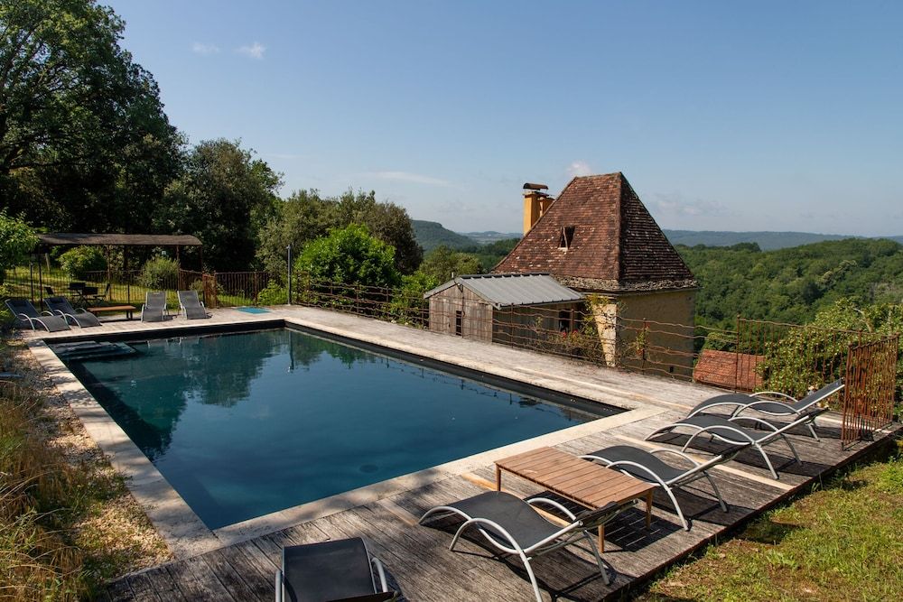 Tour Milou -1 estrellas en Beynac-et-Cazenac