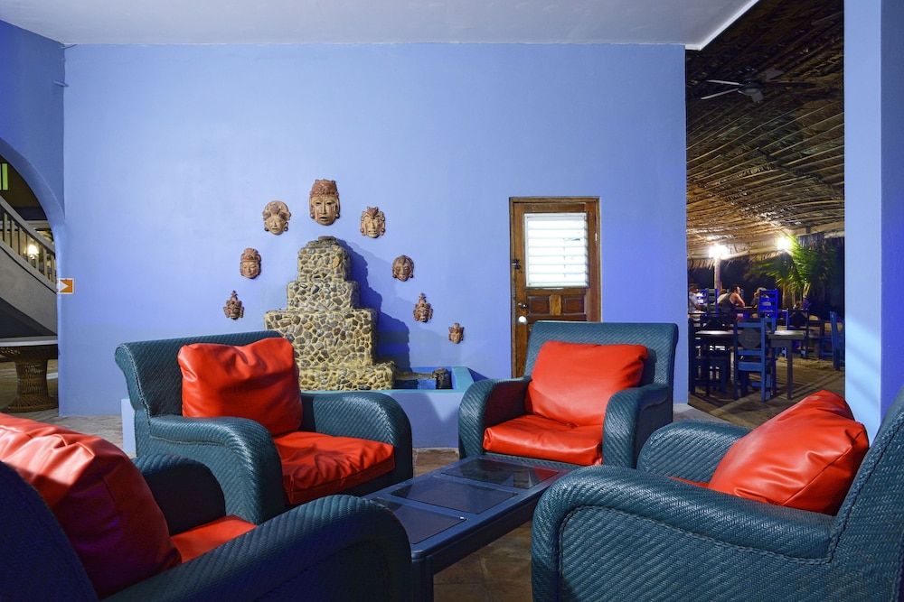 Parrot Cove Lodge 3