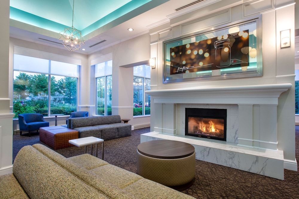 Hilton Garden Inn Islip/MacArthur Airport 2