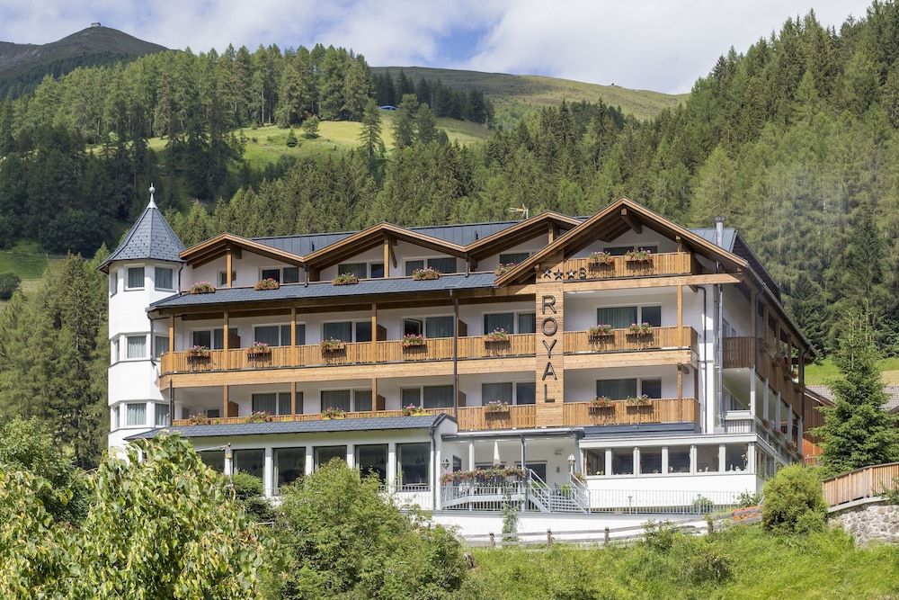 Hotel Royal 3 estrellas en Sesto