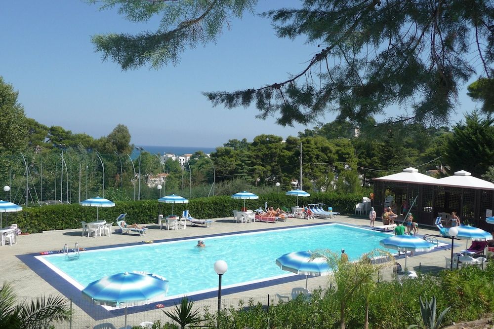 HappyCamp Camping Villaggio Internazionale -1 estrellas en San Menaio