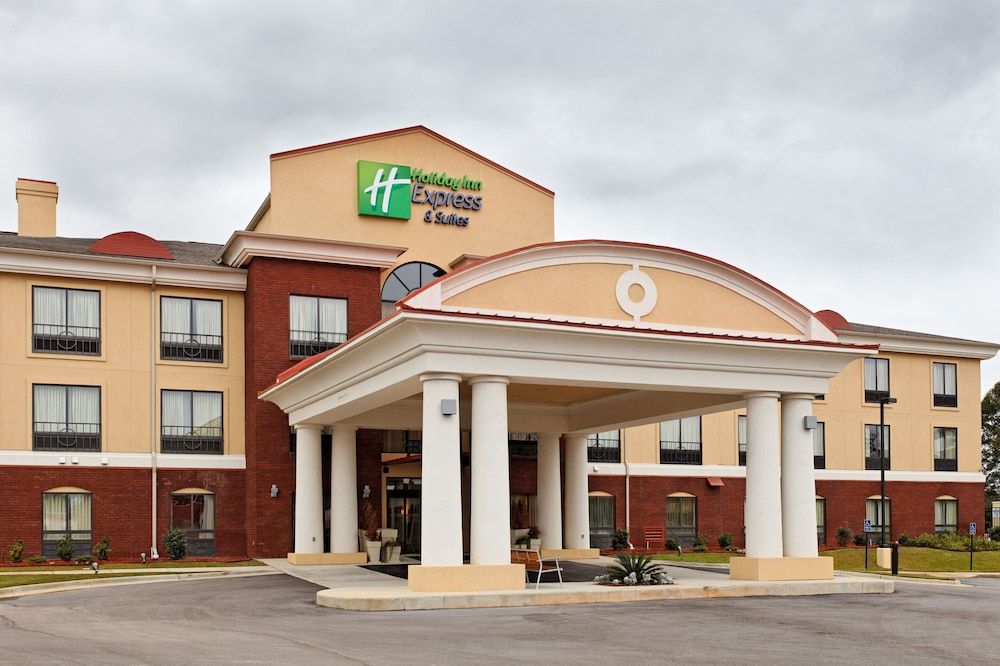 Holiday Inn Express Andalusia by IHG 2 estrellas en Andalusia
