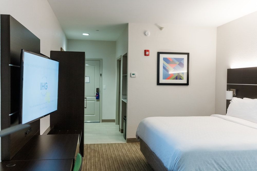Holiday Inn Express Andalusia by IHG 3