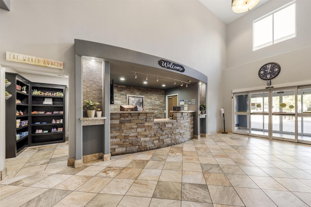 Best Western Plus Sand Bass Inn & Suites 2