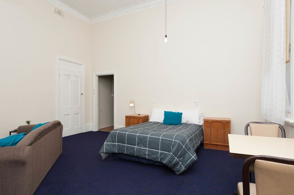 Riverina Hotel 3