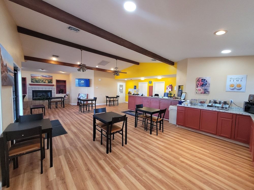 Days Inn by Wyndham Willcox 3