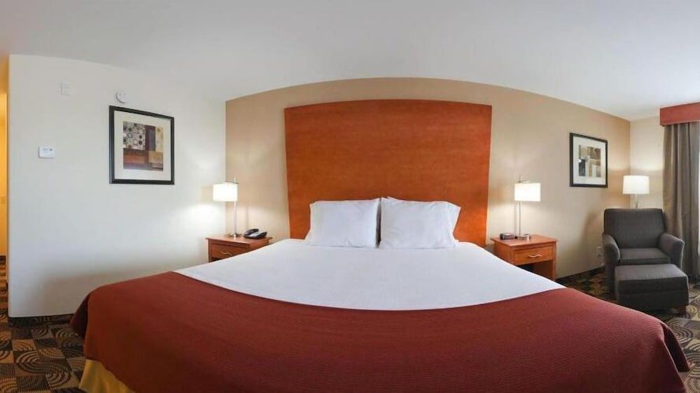 Holiday Inn Express Hotel & Suites Bainbridge by IHG 3