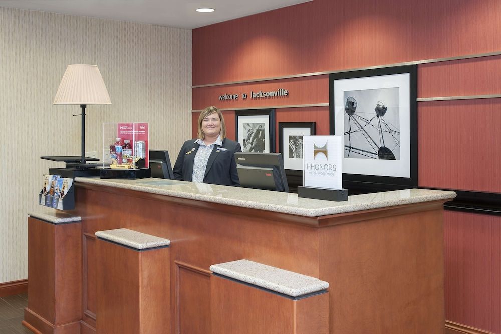 Hampton Inn Jacksonville 2