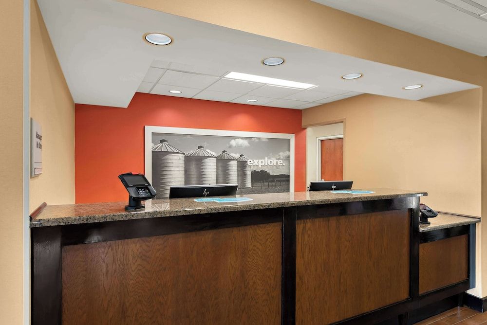 Hampton Inn Lancaster 2