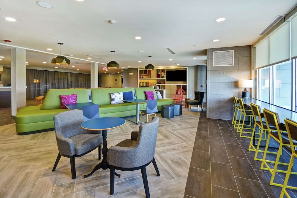 Home2 Suites by Hilton Terre Haute 2