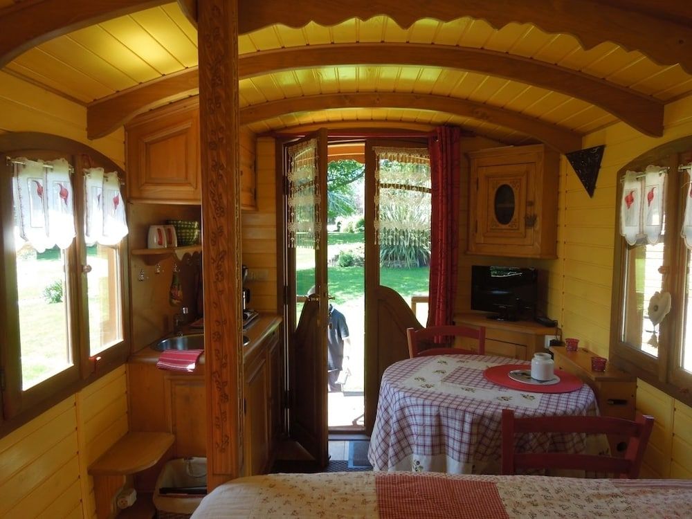 La Clé des Roulottes Campsite 3