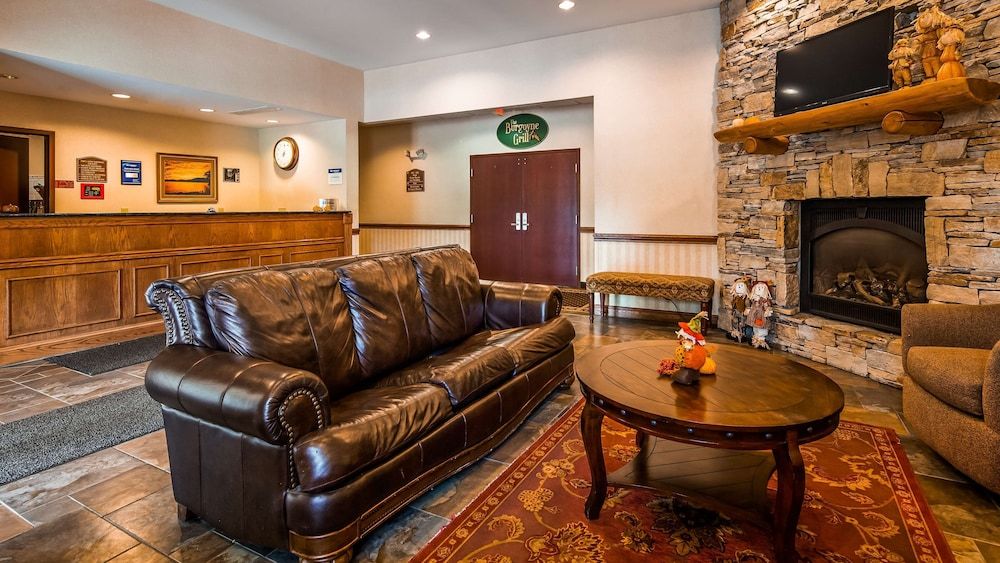 Best Western Plus Ticonderoga Inn & Suites 2