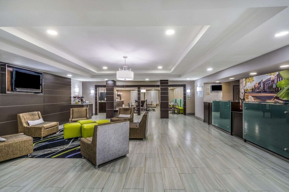 La Quinta Inn & Suites by Wyndham Canton MS 3