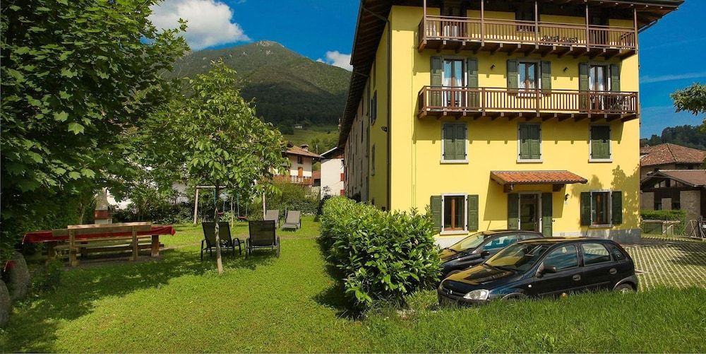 Casa Elena -1 estrellas en Ledro