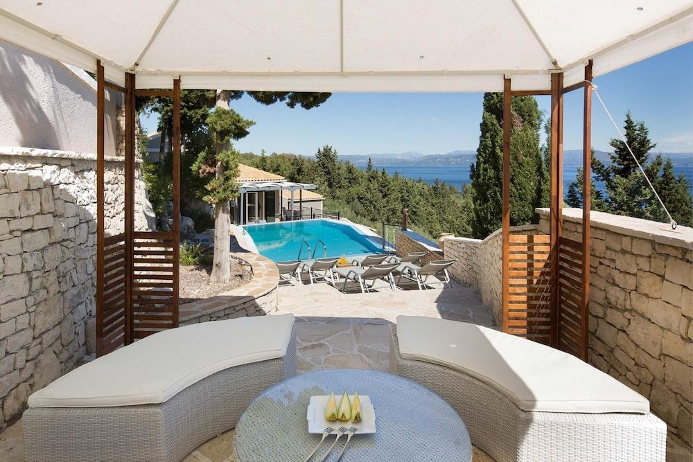 Danai Villa - Charming Escape With Oceanside Views 3