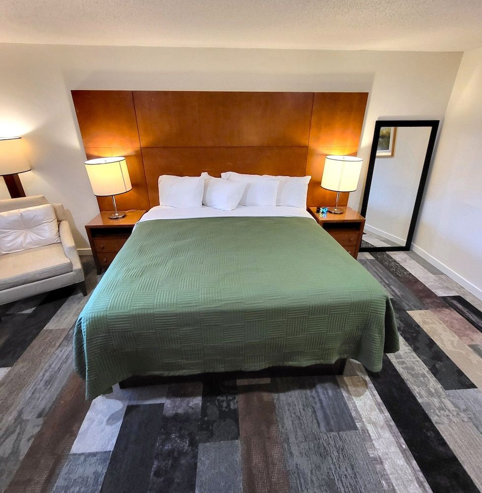 Shelton Inn 3