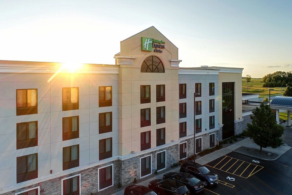 Holiday Inn Express Hotel & Suites Batavia - Darien Lake by IHG 2 estrellas en Batavia