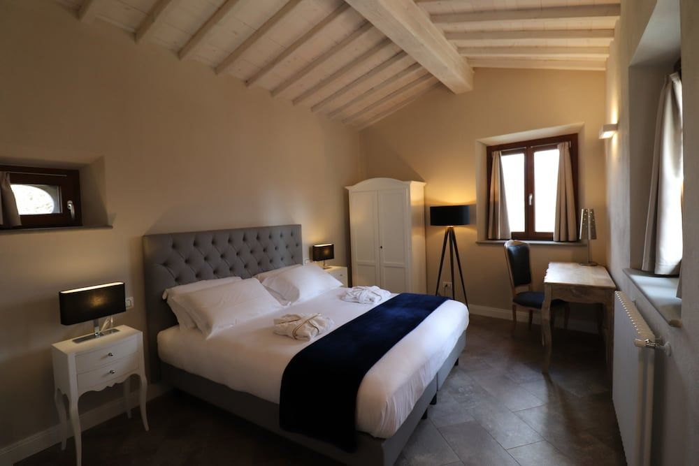 Il Borgo di Villa Cellaia 3