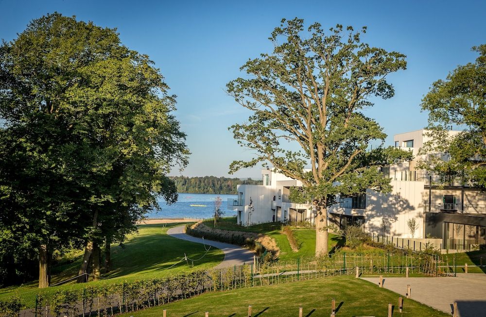 Golden Lakes Hotel 4 estrellas en Boussu-lez-Walcourt