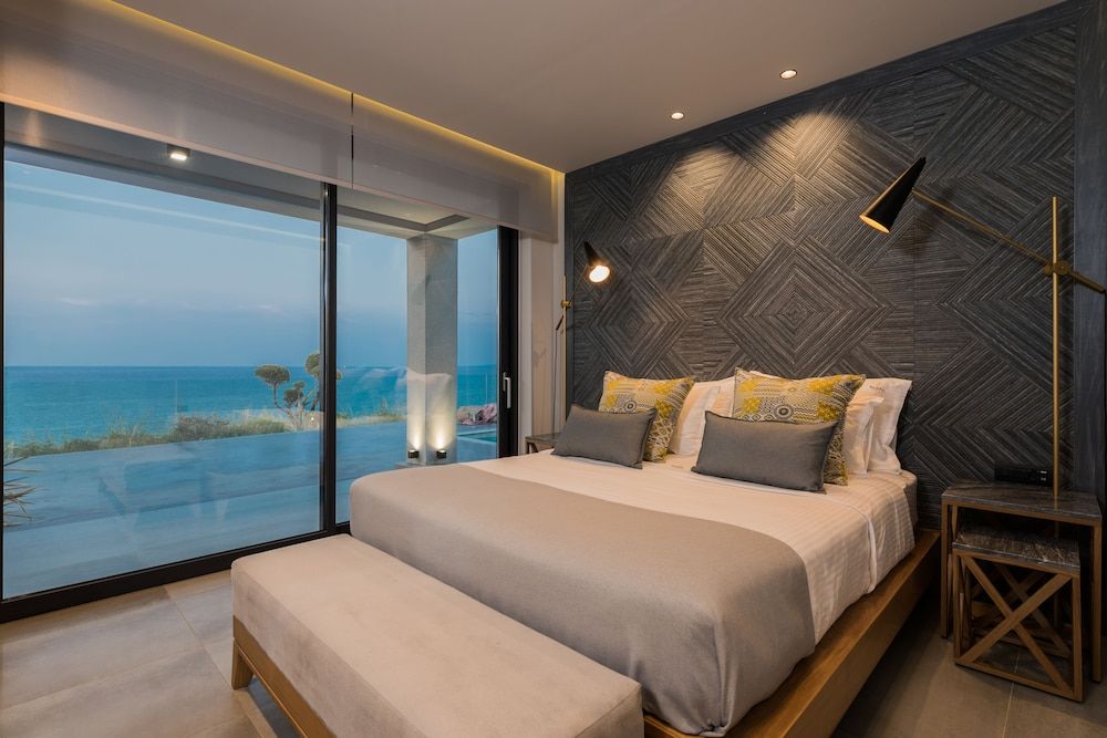 Sueño LUXURY VILLA 180 Iconic Sea View 2