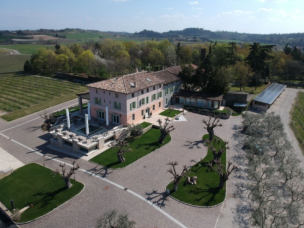 Relais Agriturismo Casina Ricchi -1 estrellas en Cavriana