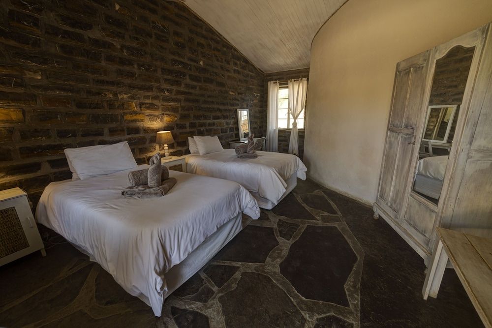 Neuras Wine & Wildlife Estate 3