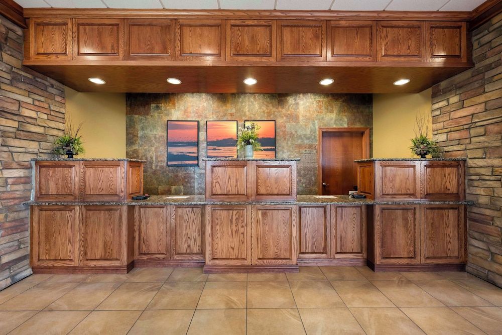 Best Western Plus Mid Nebraska Inn & Suites 3