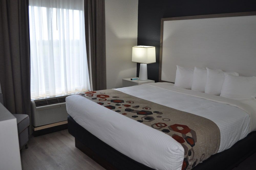 Best Western Heritage Inn & Suites 3