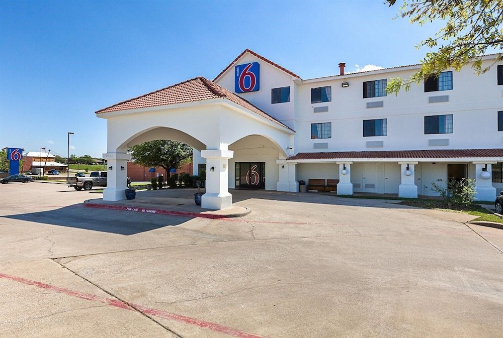 Motel 6 Bedford, TX - Fort Worth 2 estrellas en Bedford