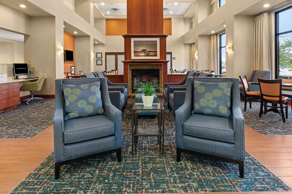 Hampton Inn & Suites Burlington 2
