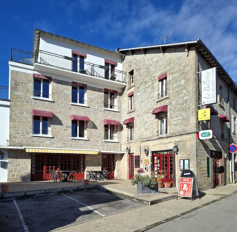 Hotel Le Bellerive 2 estrellas en Peyrat-le-Château