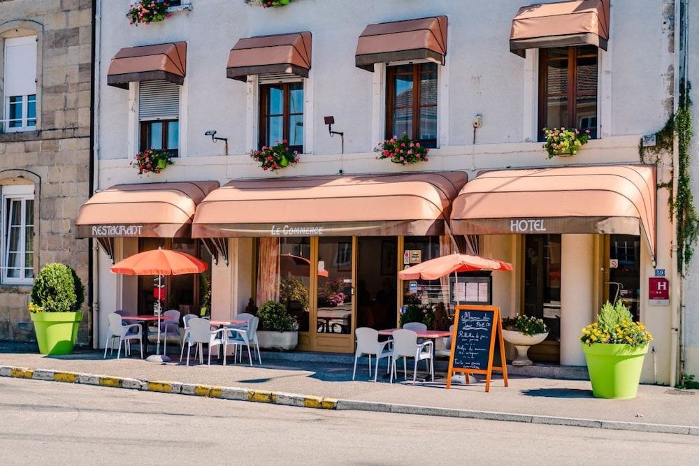 Hotel Le Commerce 2 estrellas en Dompaire