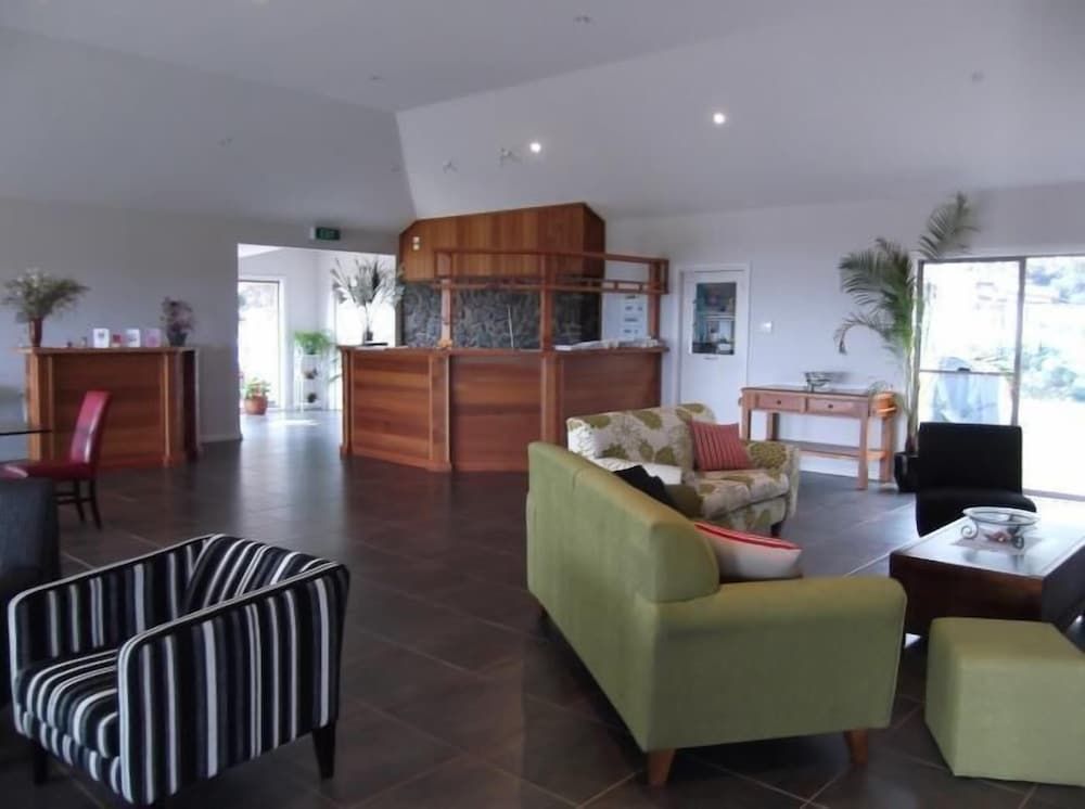 Swan Lake Guest House 2