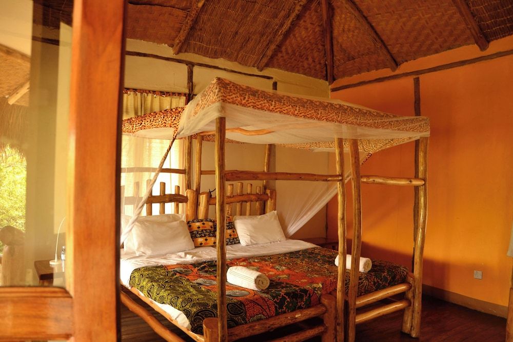Topi Lodge 3