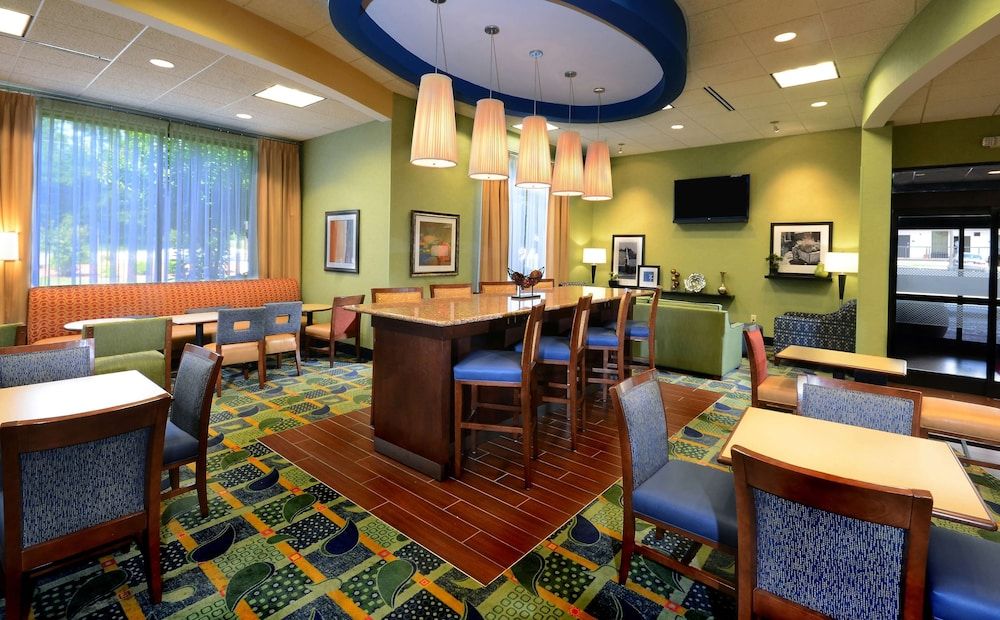 Hampton Inn Roxboro 3